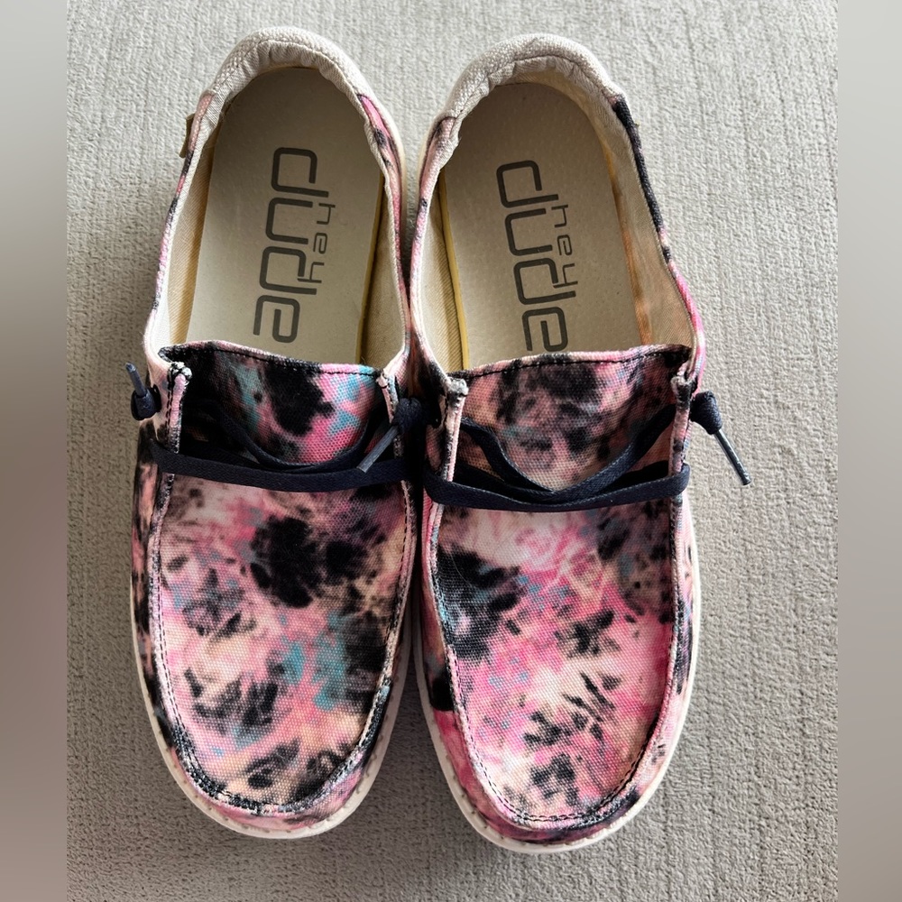 Women’s Hey Dude Wendy in Pink/ Navy Tye Dye- Size 9